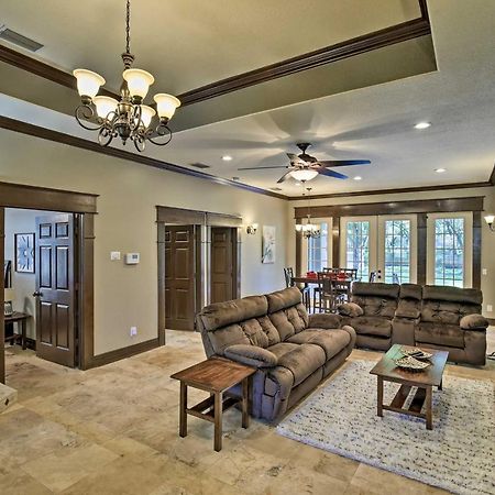 Tampa Oasis With Pool About 7 Mi To Busch Gardens! Villa Exterior photo