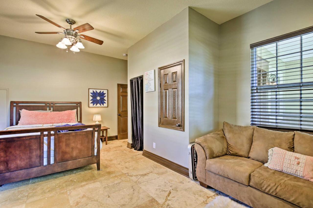 Tampa Oasis With Pool About 7 Mi To Busch Gardens! Villa Exterior photo