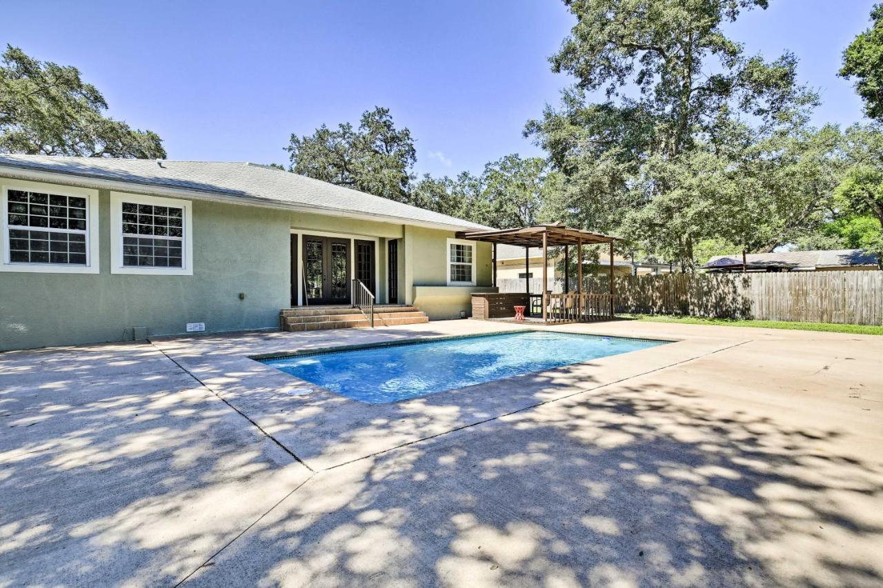 Tampa Oasis With Pool About 7 Mi To Busch Gardens! Villa Exterior photo