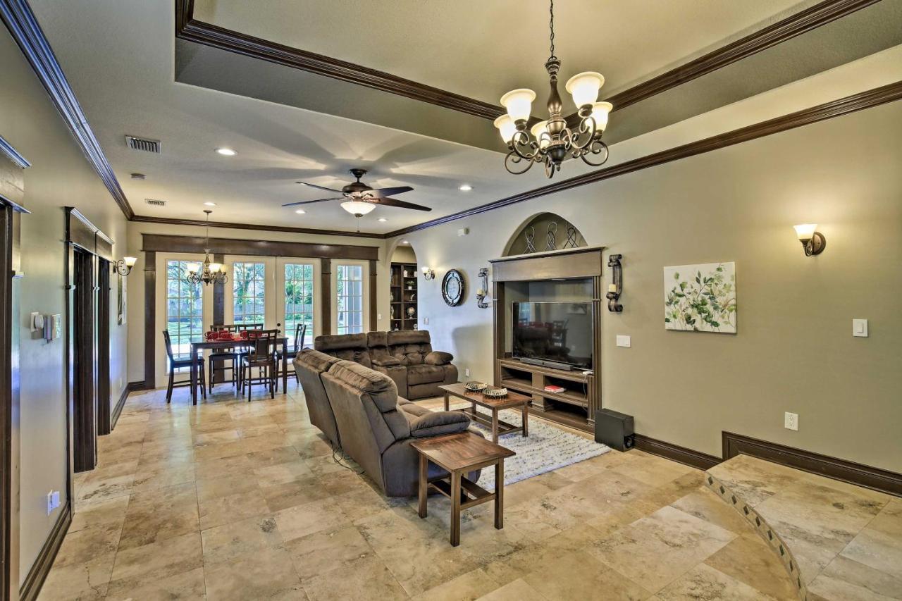 Tampa Oasis With Pool About 7 Mi To Busch Gardens! Villa Exterior photo
